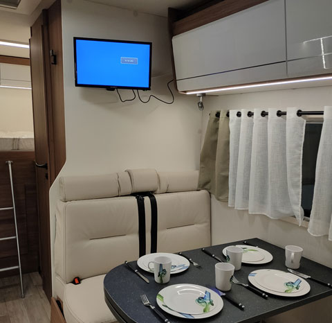 004 Autocaravana Pilote Capucina 2021