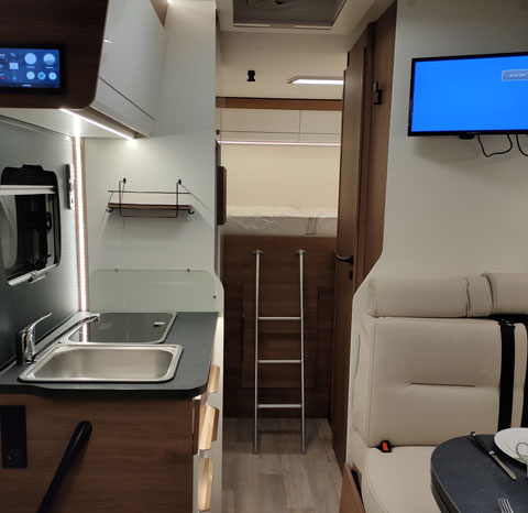 006 Autocaravana Pilote Capucina 2021