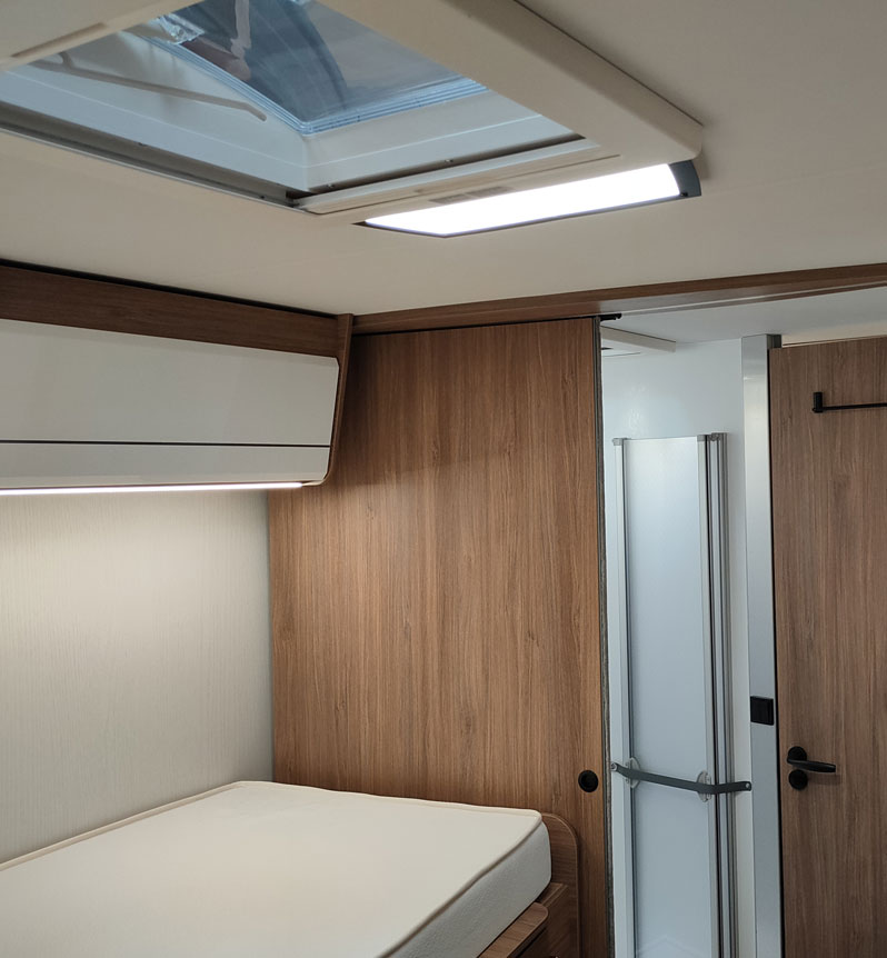 013 Autocaravana Perfilada