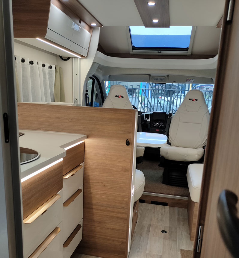 014 Autocaravana Perfilada