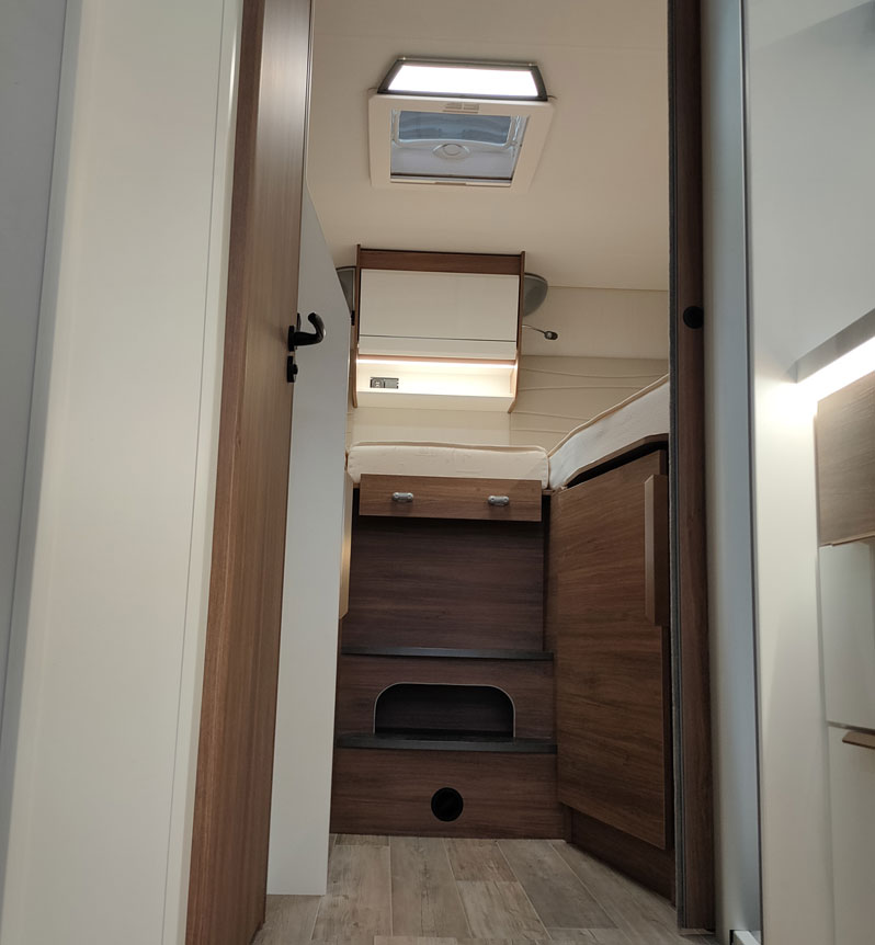 016 Autocaravana Perfilada